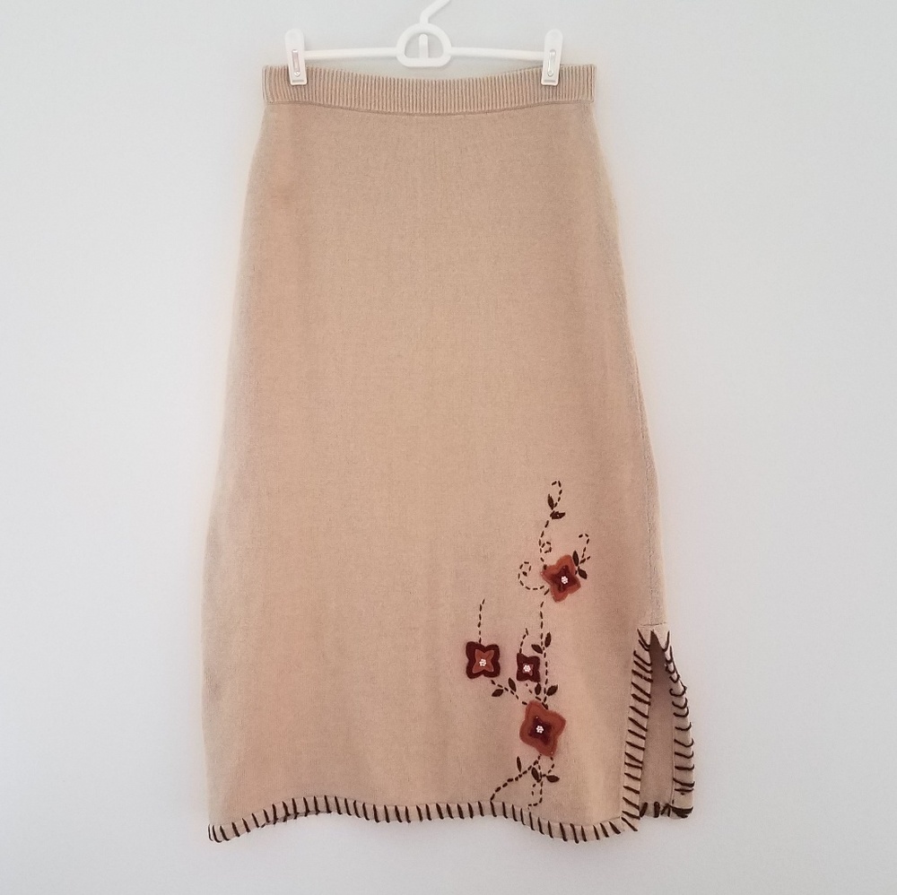 Vintage tan brown sweater maxi skirt with embroidery and applique flowers